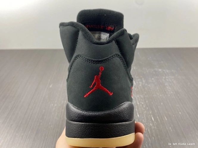 DR0092-001 5 Off Air Jordan Gore-Tex Noir 0626